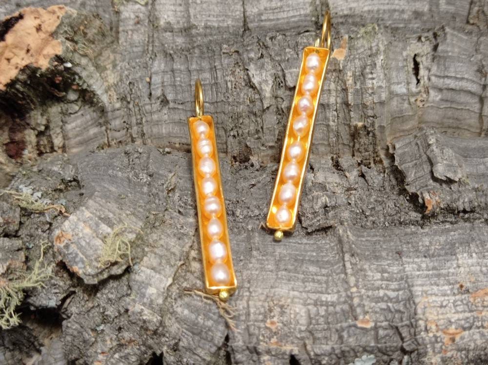 Seeds Pod Pearl Hook Earrings, Gold Plated Bronze, Boho Chic Style