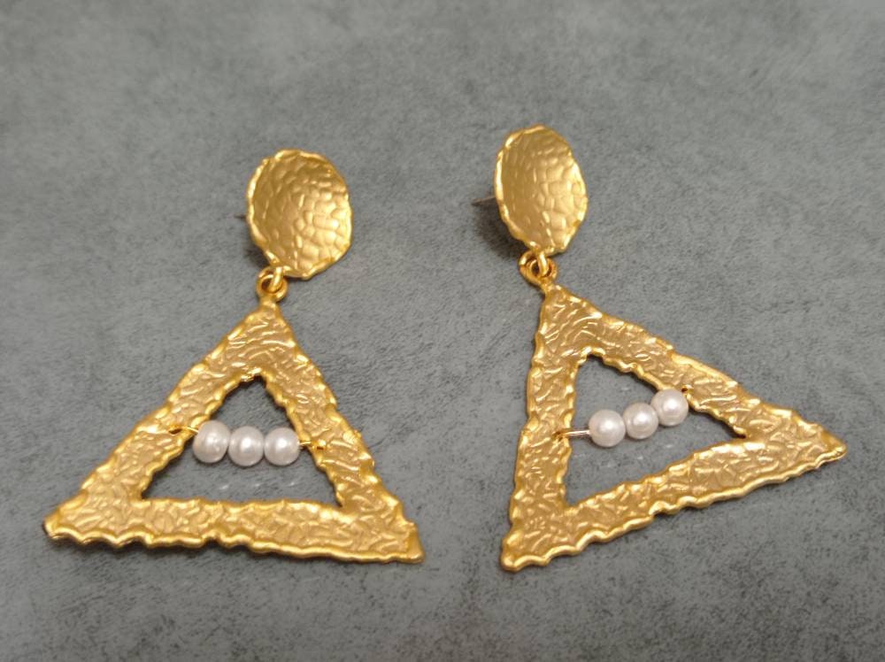 Hammered Triangle Dangle Earrings, Matte Gold Plated, Pearl Statement