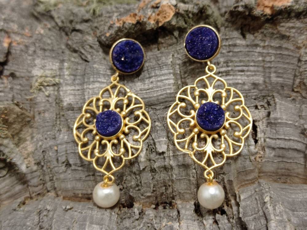 Boho Purple Druzy Chandelier Earrings with Pearl Drop – Gold Plated Filigree Statement Jewelry