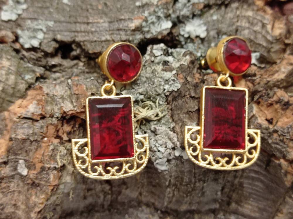 Gold Plated Geometric Garnet Chandelier Earrings – Hypoallergenic Dangle Jewelry