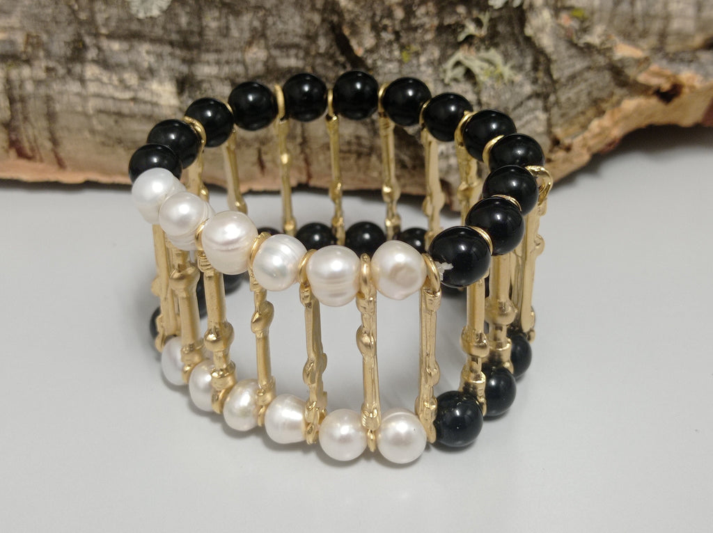 Turkish Gold Plated Bracelet with Black Agate and Pearls – Adjustable Cuff Style